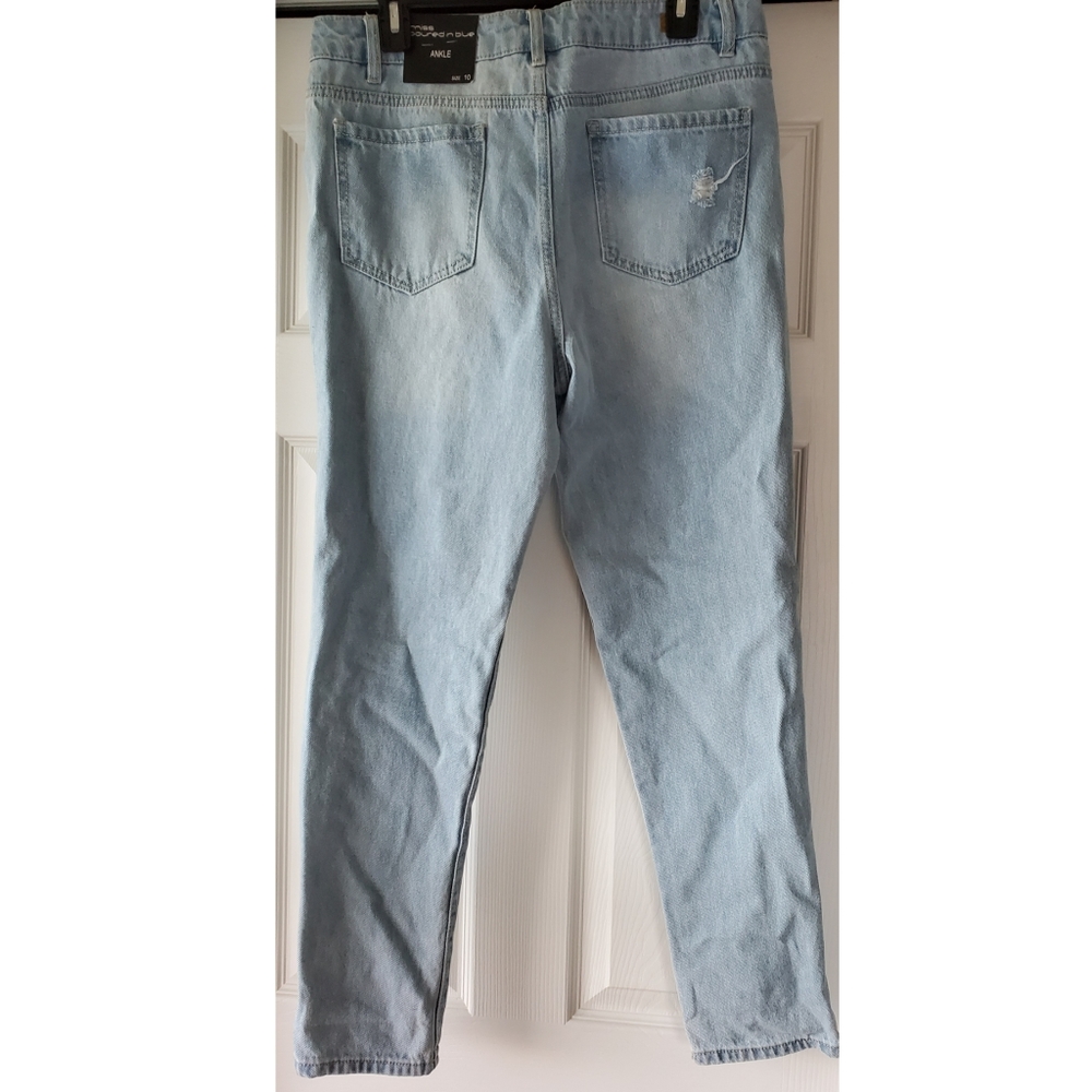 Mom Jeans - Picture 2 of 5